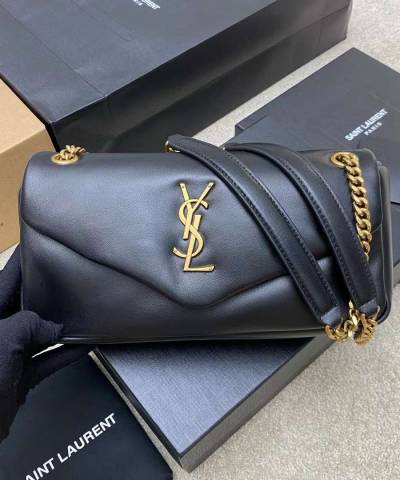 Сумка Saint Laurent Calypso Leather Shoulder Bag 