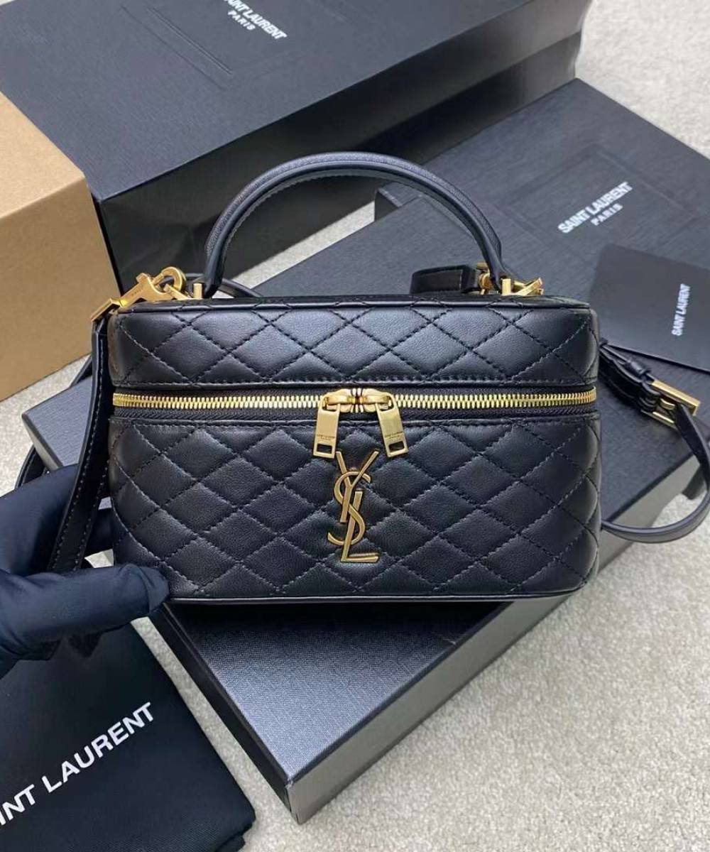 Сумка Saint Laurent Gaby Quilted Leather Bag купити в Україні