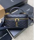 Сумка Saint Laurent Gaby Quilted Leather Bag
